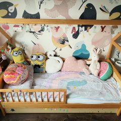Wooden house-style bed