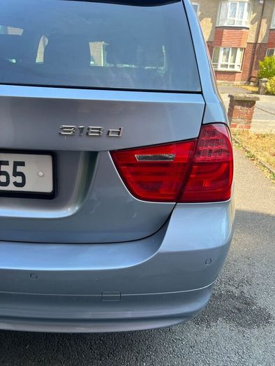 BMW 3-Series 2011 318 Exclusive Edition Touring