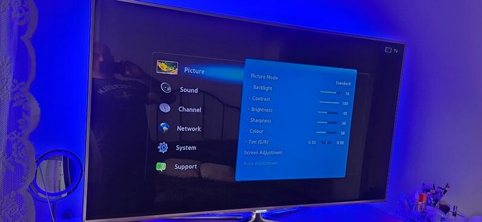 Samsung 60 inches D8000 Series 8 Smart 3D LED TV