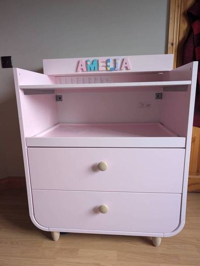 Changing table light pink
