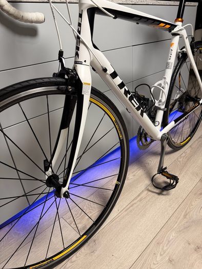 TREK Domane 2.0 Road Bike