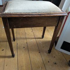 Piano stool free to takeaway Howth