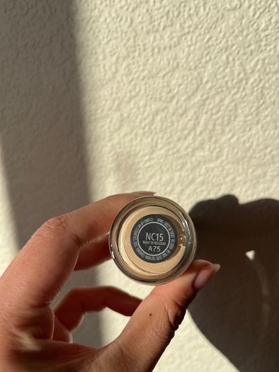 MAC Studio Fix Fluid SPF15 24hr Matte Foundation 30ml NC15