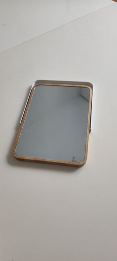 Table top mirror
