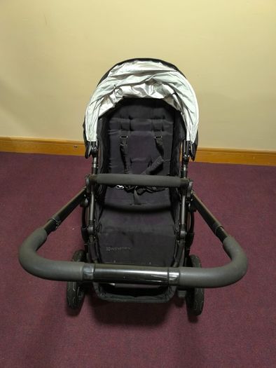 UPPAbaby Vista Travel System Bundle  Pram Carrycot Car Seat Toddler Seat Board (Older Model)