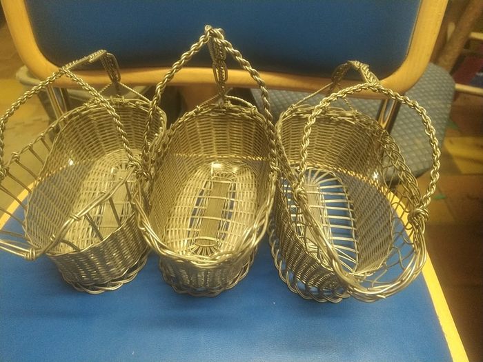 Vintage wire wine holders x3