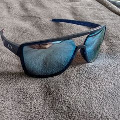 Oakley Castel