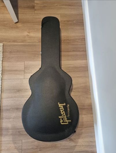 Gibson SJ200