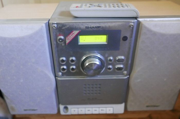 Sharpes Mini Stereo With Twin Speakers " Works Well "