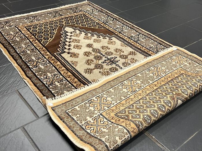 Moroccan Berber Rug 237x127cm (Maroc)