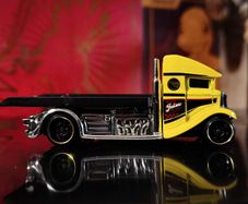 Fast-Bed Hauler ! TREASURE HUNT ! From HW Metro Series ! 2018 ! Hot Wheels ! Mattel !