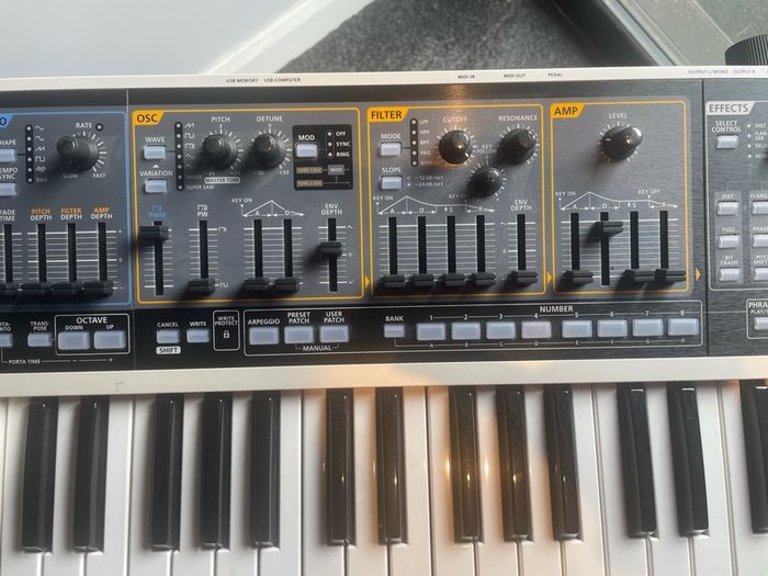 Roland Gaia sh-01 synthesizer