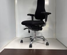 office chair Corr Go new 990 euro