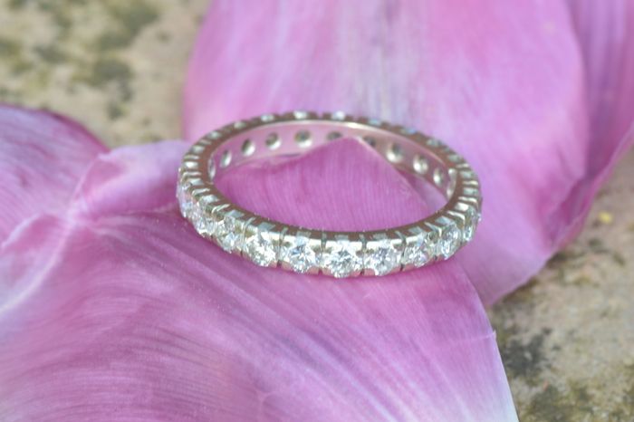 Antique 1.5ct Diamond Eternity / Wedding Band Ring - Platinum