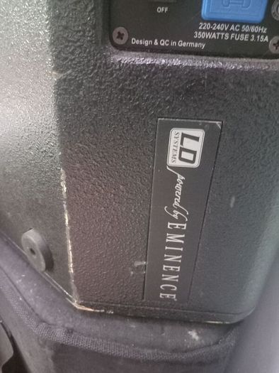 LD systems LAX8D desk and speakers