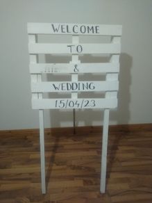 Rustic wedding sign