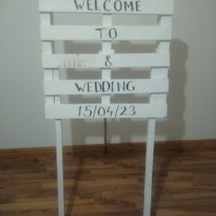 Rustic wedding sign