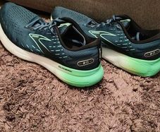 Brooks mens shoes