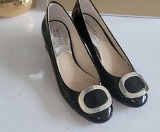 MICHAEL KORS Pauline black patent pumps Sz 7UK - Rrp 160 (New)