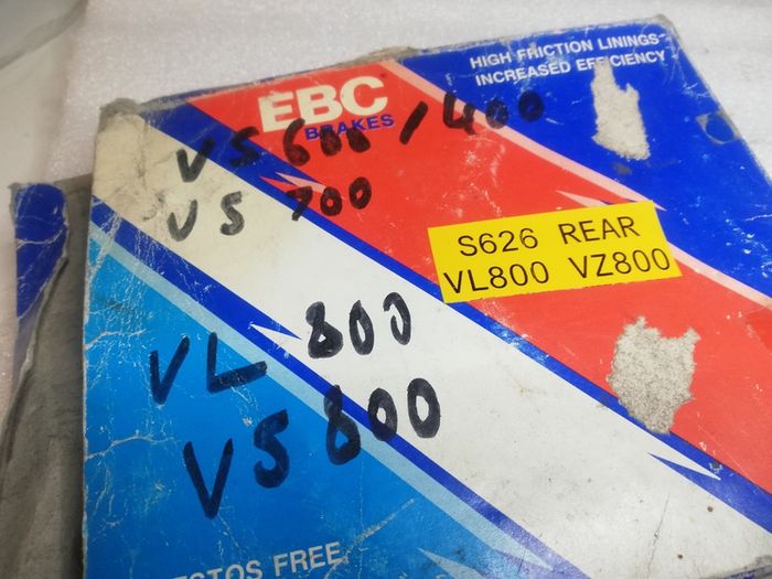 Suzuki VL800 VZ800 Brake shoes EBC  S626