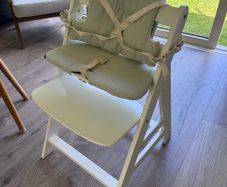 Hauck Alpha+ Wooden Highchair - White - Bundle