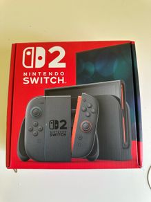 Nintendo Switch 2 + Case