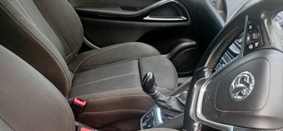 Vauxhall zafira sports