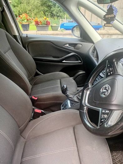 Vauxhall zafira sports