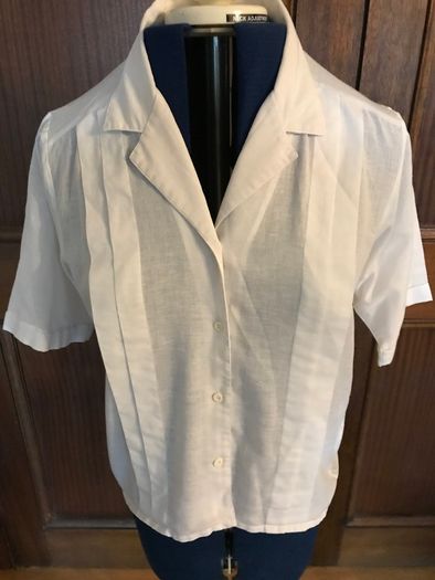 White Short Sleeve V-neck Blouse - Size 10