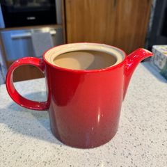 Le Creuset Teapot
