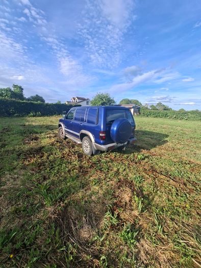 Isuzu tropper