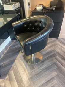hairdresser chairs