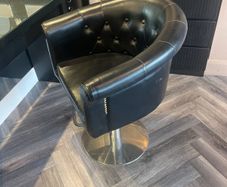 hairdresser chairs