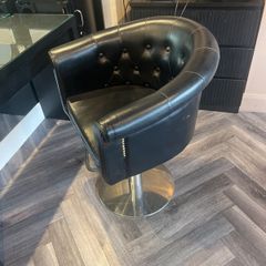 hairdresser chairs