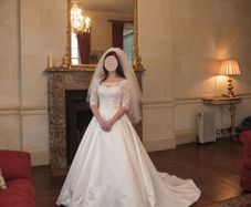 Pronovias Ivory Lace and Satin Wedding Dress UK Size 14
