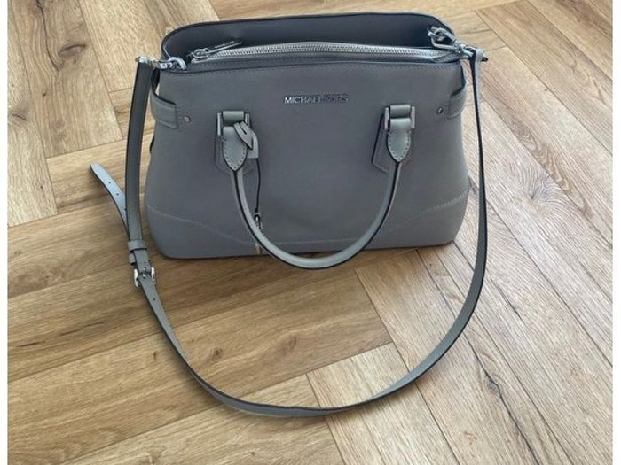 MK Michael Kors crossbody and hand bag