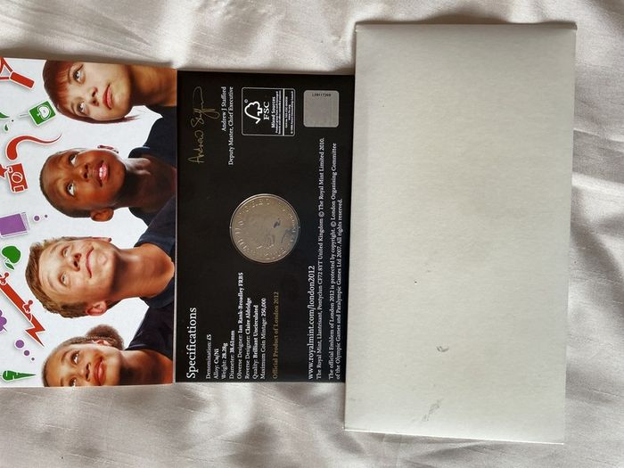 5 pound uncirculated English coin countdown to London 2012 new