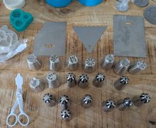 Cake decorating bundle