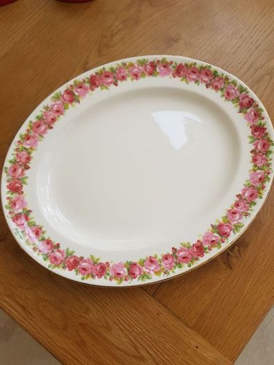 Royal Doulton Raby rose pattern