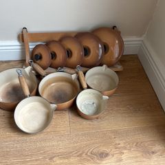 1980 le creuset pot set