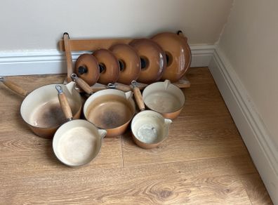 1980 le creuset pot set