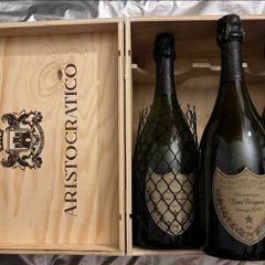 Wooden Wine champagne Box holds 6 bottles