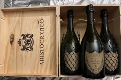 Wooden Wine champagne Box holds 6 bottles