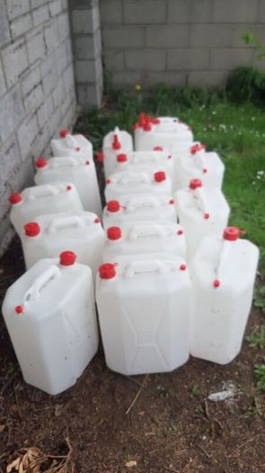 liquid containers