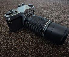 pentax k1000 with 80-200 zoom lens MINT