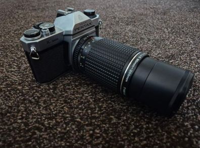 pentax k1000 with 80-200 zoom lens MINT