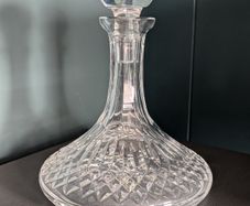 Crystal Waterford glass decanter with stopper - excellent condition