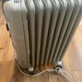 DeLonghi 2KW oil filled Electric Radiator Heater Image 3