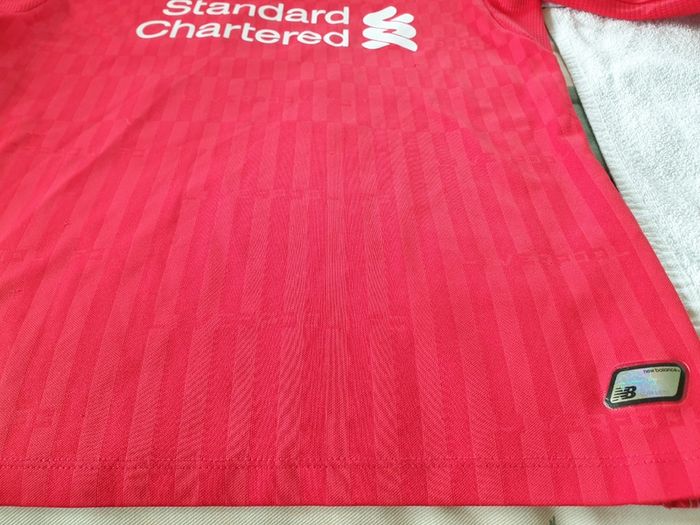 Liverpool Football Club Home Jersey 2015 to 2016 Childrens Large New Balance