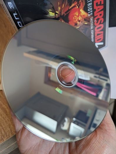 Metal Gear Solid 4 - PS3 complete in box